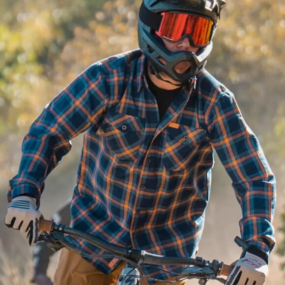 🛠 Dixxon Flannel Co. 🛠 "High Fives" NIB Men's XL - SOLD OUT! - Picture 3 of 4